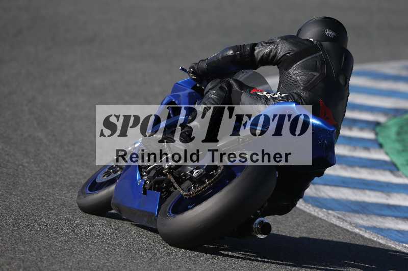 /Archiv-2024/02 29.01.-02.02.2024 Moto Center Thun Jerez/Gruppe gruen-green/backside